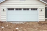 Wayne-Dalton-Sectional-Garage-Door-9100-9605-Sonoma-White-Stockbridge-Window